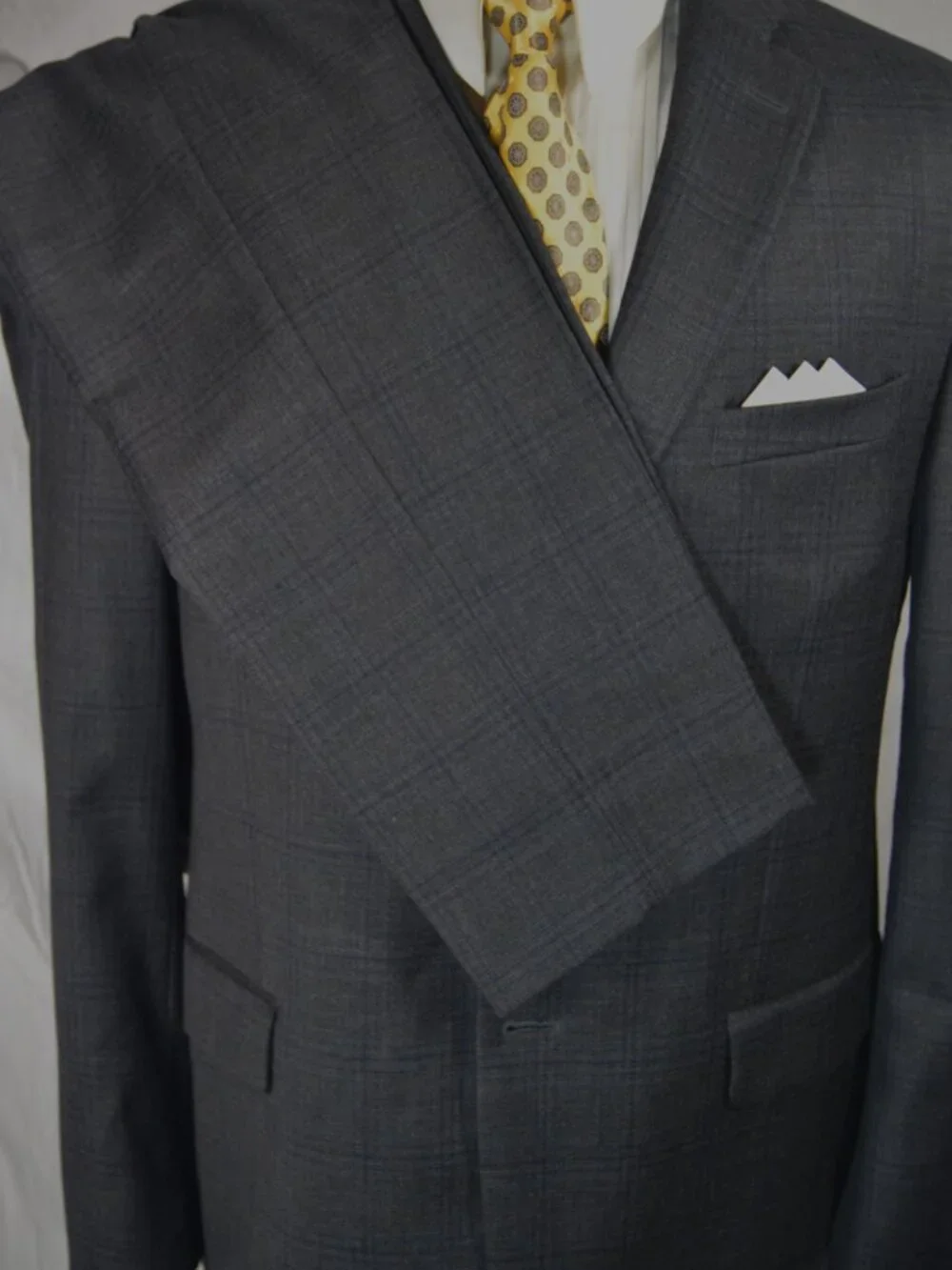 Jos A Bank 1905 Suit Mens 43 R Slim Fit Gray Plaid 2Pc Wool Blend 36 x 31